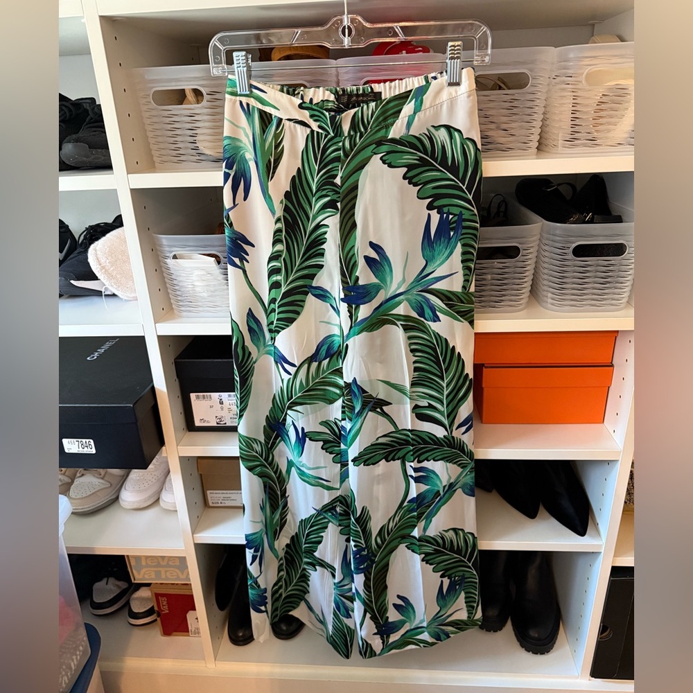 Zara Tropical Leaf Print Pants